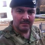 Neil Sucht Urlaubspartner aus Schlangen